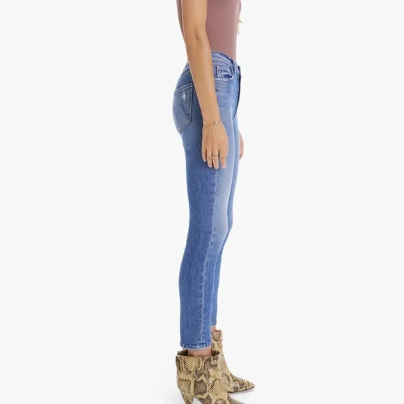 MOTHER Jeans THE MID RISE DAZZLER ANKLE: MOTHER DENIM CUT AND PASTE color way. - Picture 2 of 11